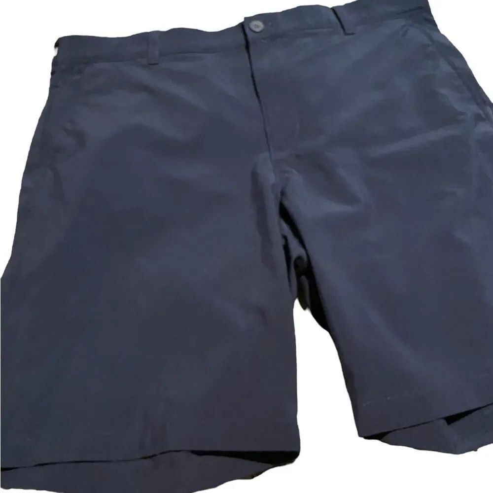 Izod Golf elastic waist excellent condition size 40